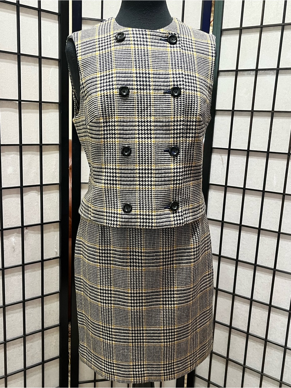 VINTAGE BANANA REPUBLIC WOOL GLEN Plaid Tweed TWO PIECE VEST SKIRT SUIT SZ 8